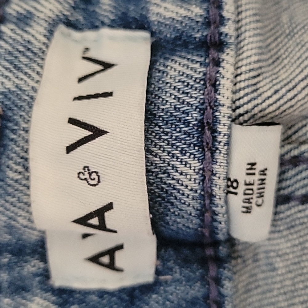 Ava & Viv Cutoff Bermuda Shortd - Picture 3 of 4